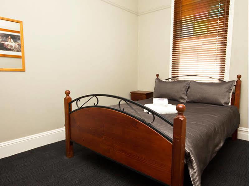 Peden'S Hotel Cessnock Exterior photo